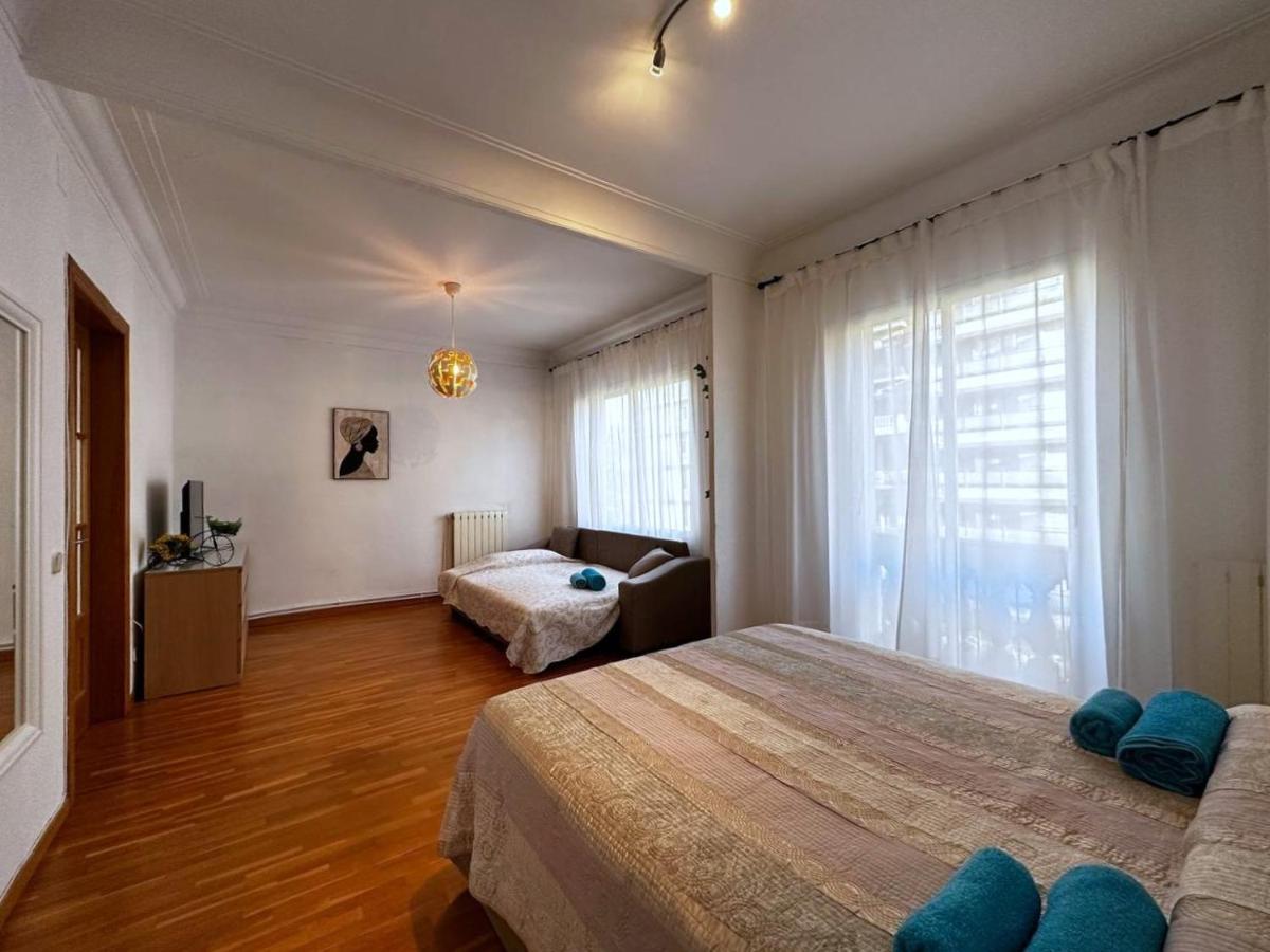 Habitaciones Acogedoras Barcelona Bagian luar foto