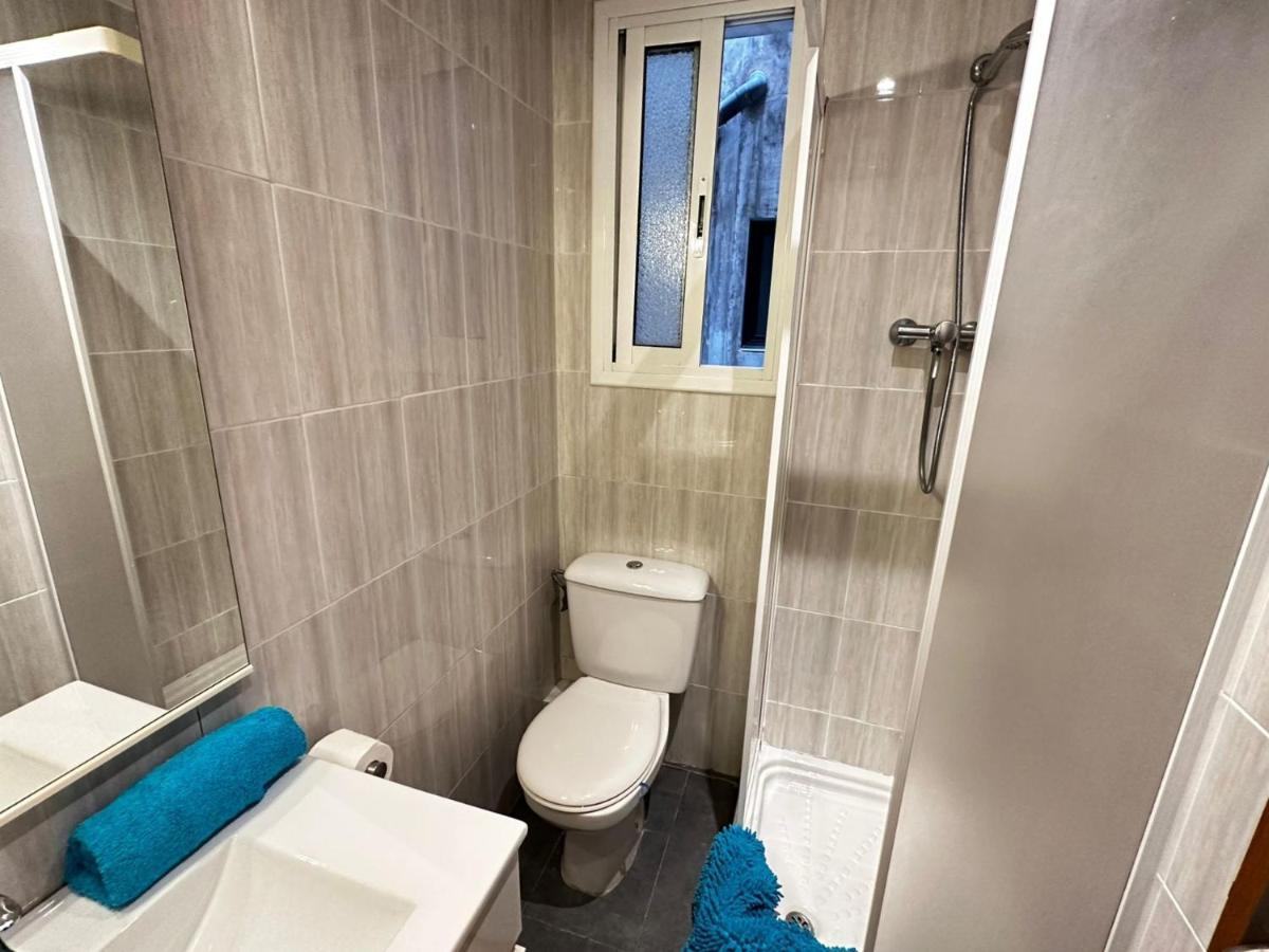 Habitaciones Acogedoras Barcelona Bagian luar foto