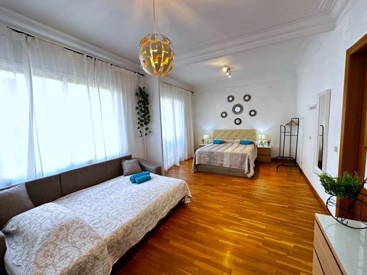 Habitaciones Acogedoras Barcelona Bagian luar foto