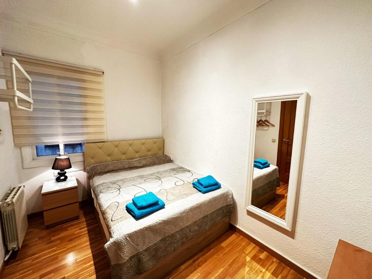 Habitaciones Acogedoras Barcelona Bagian luar foto
