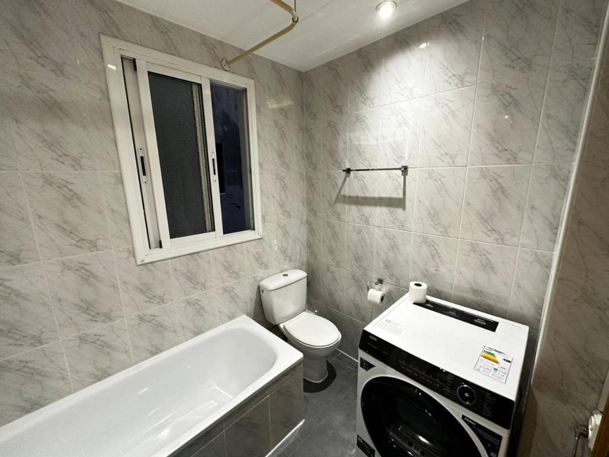 Habitaciones Acogedoras Barcelona Bagian luar foto